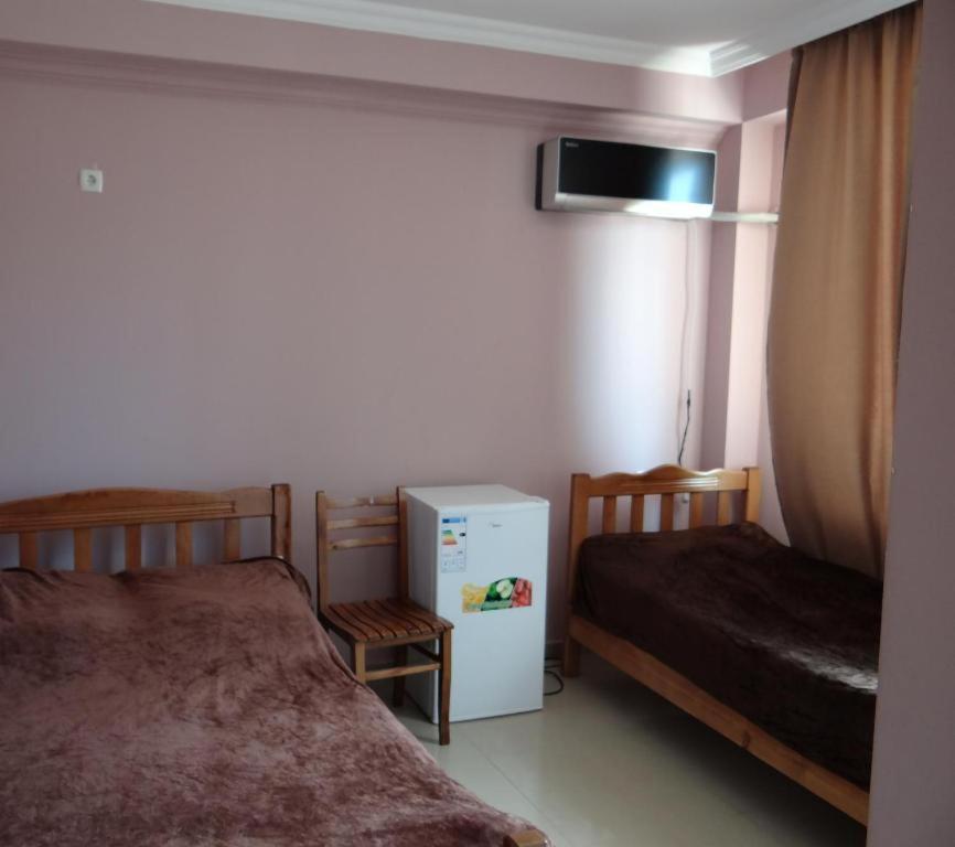 Hotel Lotus Уреки Екстериор снимка