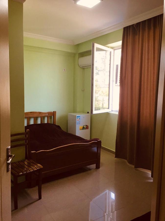 Hotel Lotus Уреки Екстериор снимка