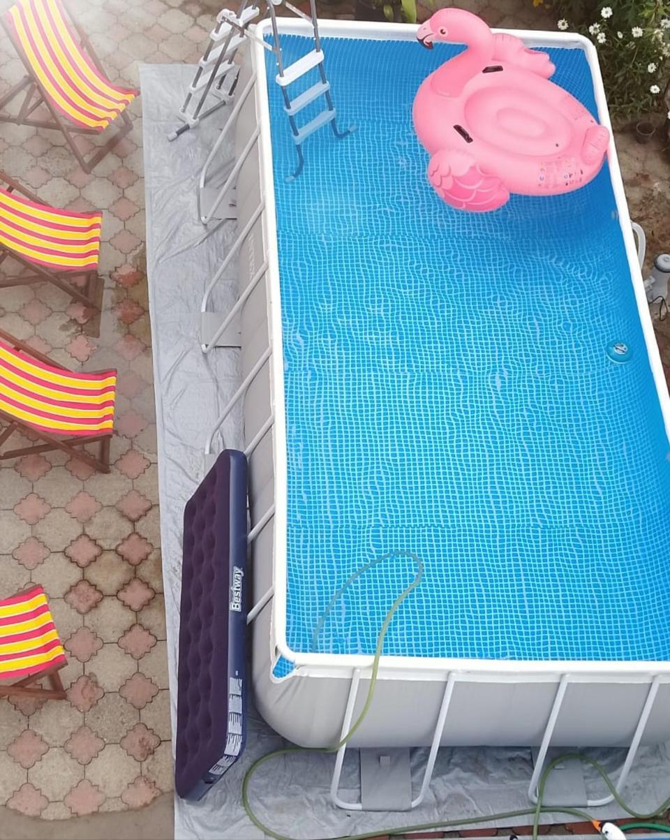 Hotel Lotus Уреки Екстериор снимка